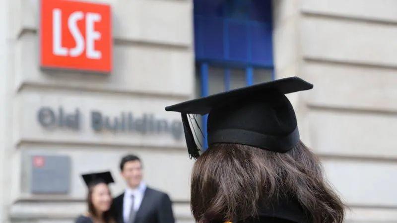 LSE毕业生最后都去哪了？57%的毕业生在英国工作