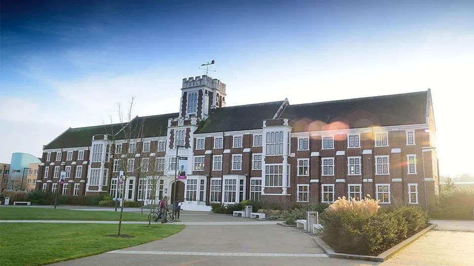 英国部分大学宣布只招留学生！哪些专业留学生最多？  英国留学 第12张